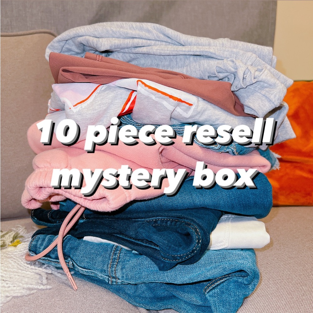 Name brands!!! 10 piece resell mystery box